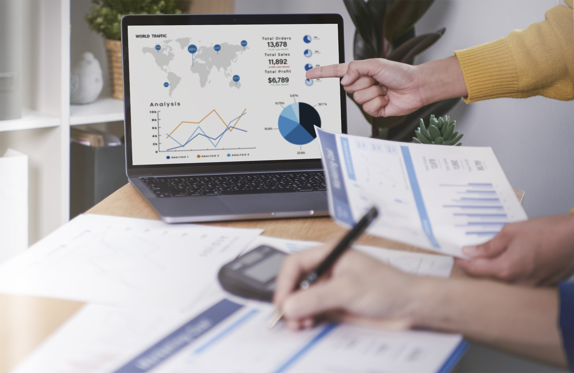 Benefits of Working with a Business Consultant in 2024